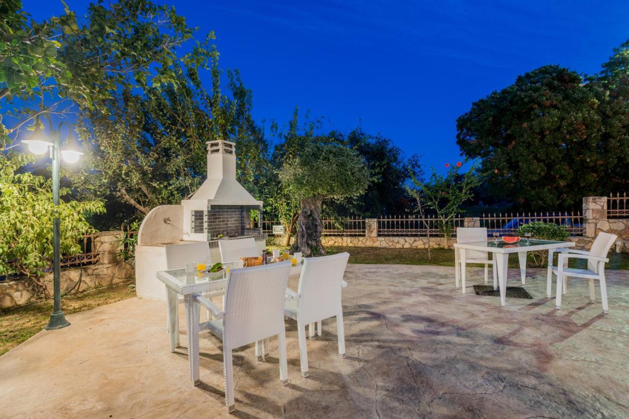 Asante Group Holiday Homes 티실리비 외부 사진